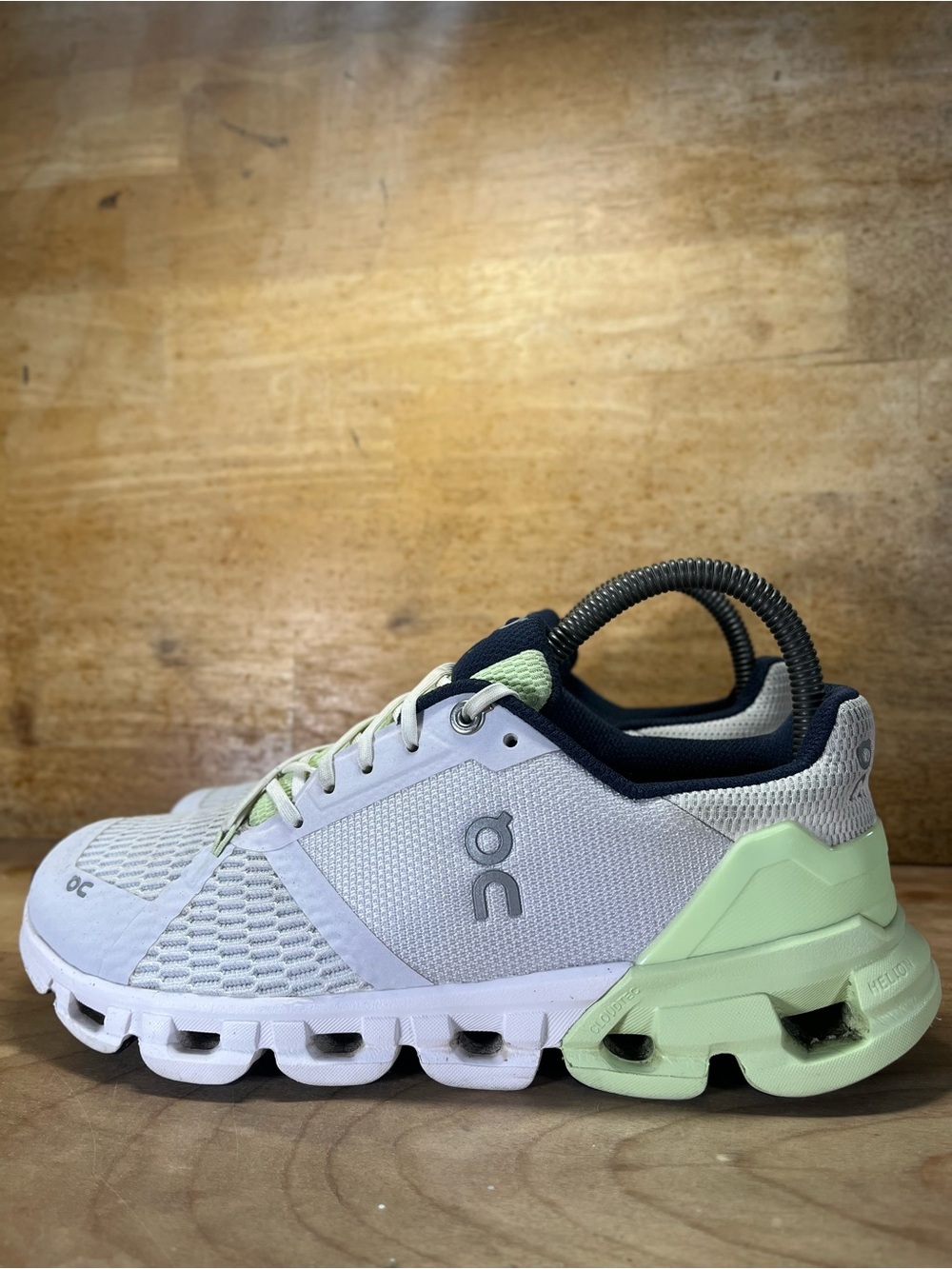 On CloudFlyer 2.0 REFLECTIVE Womens Size 7.5 Running Shoes Sneakers Gray Green - Picture 4 of 12
